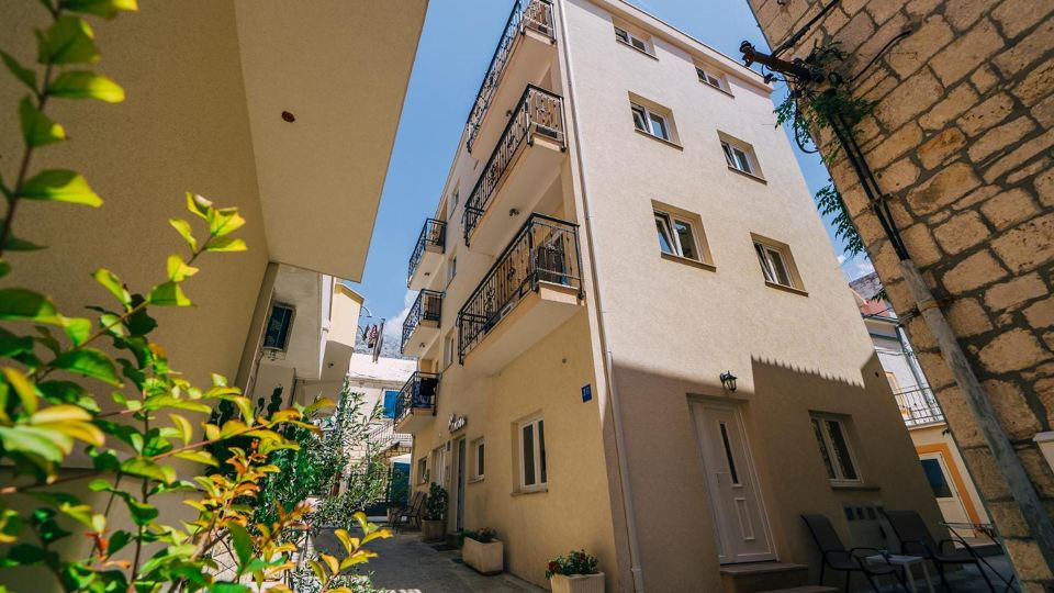Apartments Center One Minute from the Beach