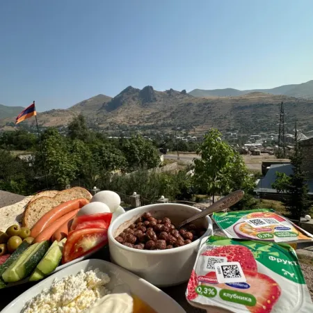 Yeghevnut Hotel