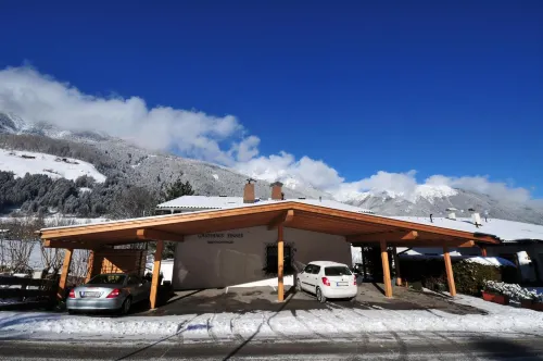 Chalet Stubai Apartments-Ferienwohnungen - Mountain view