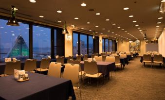 3. Hotel Su..