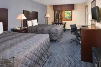 Golden Hill Inn-Danbury - parking