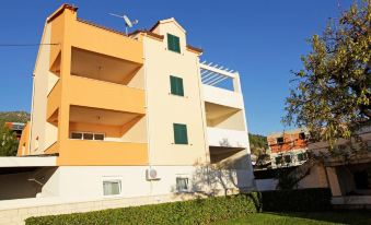 Rose Garden Apartments