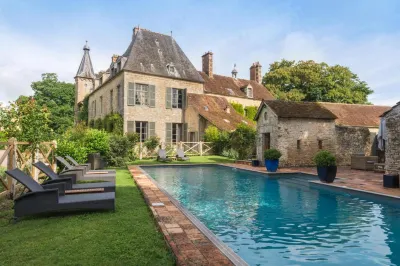 Château de Saint Paterne Hôtels à : Alençon