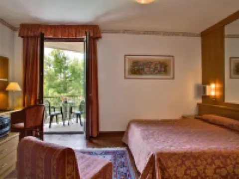 アストラ ティニャーレのホテル