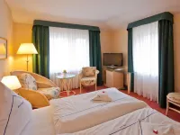 Park-Hotel Hotels near Skatepark Timmendorfer Strand