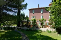Le Domaine de Saint Veran Hotels near Decathlon Cavaillon