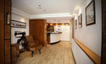 Pier Beach Hotel Apartments