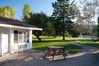 Coach House Inn