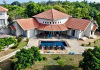The Beach House by Kay Jay Hotels