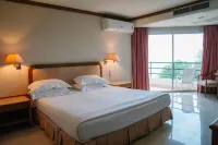 Khanom Golden Beach Hotel