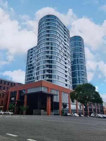 Lumina Suites
