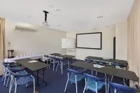 Aqualine Apartments on the Broadwater