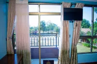 Hotel Taji