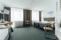 Hotel Logos Các khách sạn gần Mermaid of Warsaw