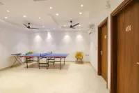 FabHotel la Serene Bnb- Ashok Vihar 西藏小村附近的飯店