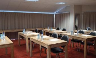 Brit Hotel Tours Sud – le Cheops