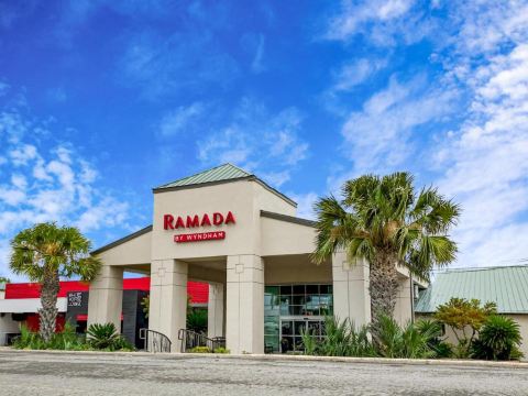 Ramada by Wyndham Del Rio