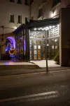 Hotel Apollonia Hotels near The Council Square