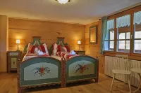Gasthaus Bellawiese Hotels in Furna