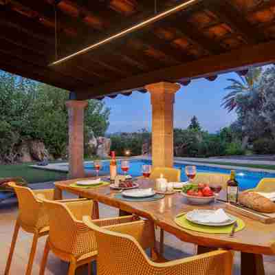 Can Pericas Dining/Meeting Rooms