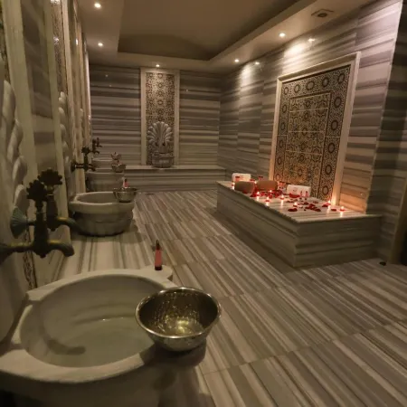 Paris Plaza Hotel