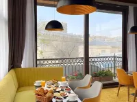 7 Beauties Hotel & Spa Hotels near Sabayil