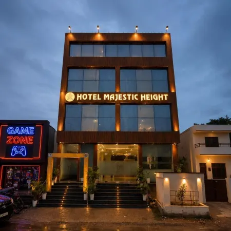 Hotel Majestic Heights