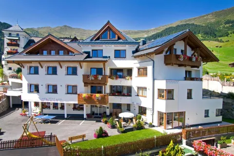Apart-Hotel Aurora Fiss