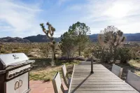 @ Marbella Lane - 10 Acres Oasis Desert Retreat! Hotels in San Bernardino County