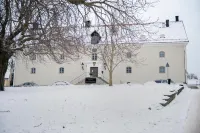 Hotell Slottsbacken Hotels near Träkumla Rom AB