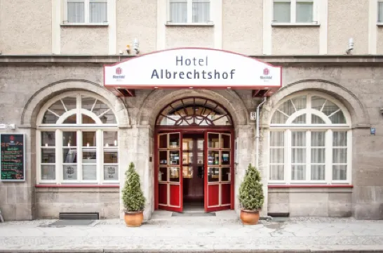 TOP martas Hotel Albrechtshof Berlin Отели рядом с достопримечательностью «Рейхстаг»