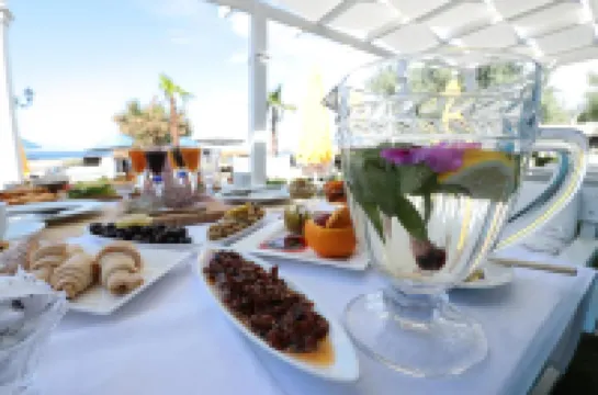 Cundavilla Hotel & Suites