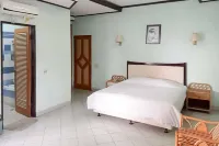 RedDoorz Plus Near Tugu Mercusuar Anyer 안야르 키둘 호텔