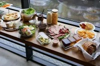 L.M Club Hotel