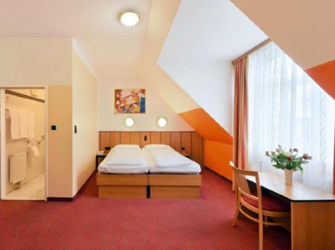 Garten- Und Kunsthotel Gabriel City