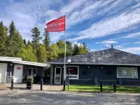 Mystic Isle Motel Hotels in Wawa