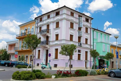 Apartments Villa Castello Hotels in Uvala Stipanja