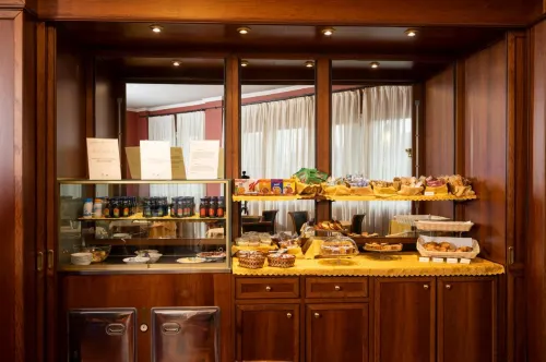 Hotel Maxim Питание Photos