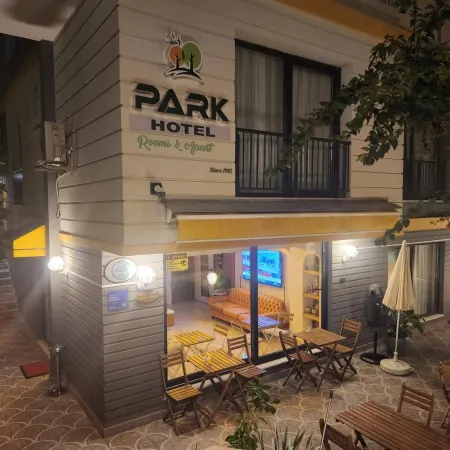 Park Hotel Rooms & Apart