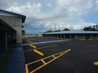 Three Oaks Motel - Titusville - 2-Star