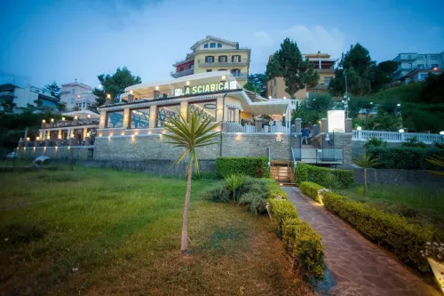 La Sciabica