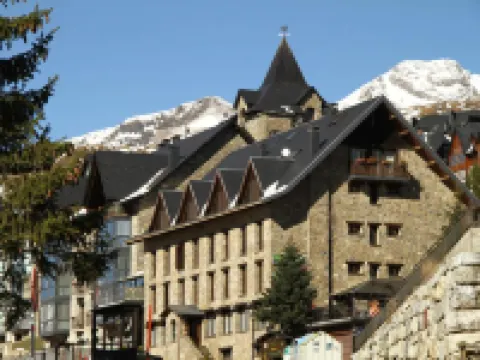 Snö Villa de Sallent 4 Hotels in Formigal