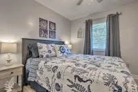 Charming Gulfport Escape Half-Mile to Beach! - Spa