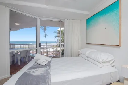 Crystal Beachfront Apartments