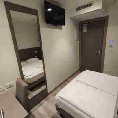 Hotel Sonia Rooms