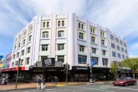 Aura Hotel - 3-Sterne