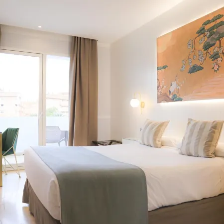 Hotel Oasis Отели рядом с достопримечательностью «Госпиталь Королевы Софии»