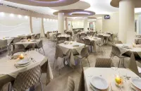 La Perla Hotels in Osimo