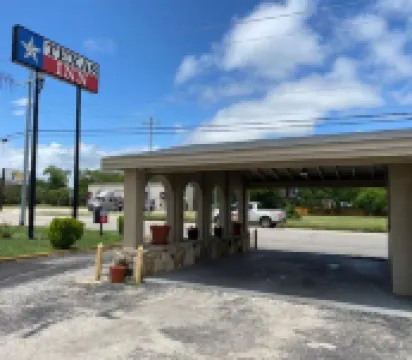 Texas Inn Seguin Hotels in Seguin