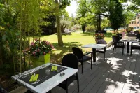 Logis Hotel Restaurant Spa les Oliviers Hotels in Allex